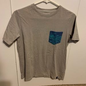 T-Shirt w Chest Pocket